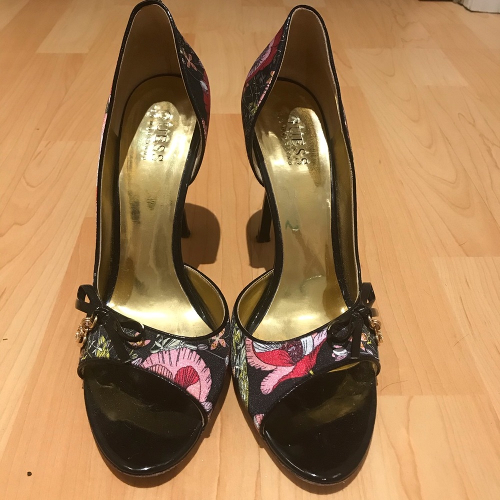 Guess by Marciano open toe floral heel 8.5